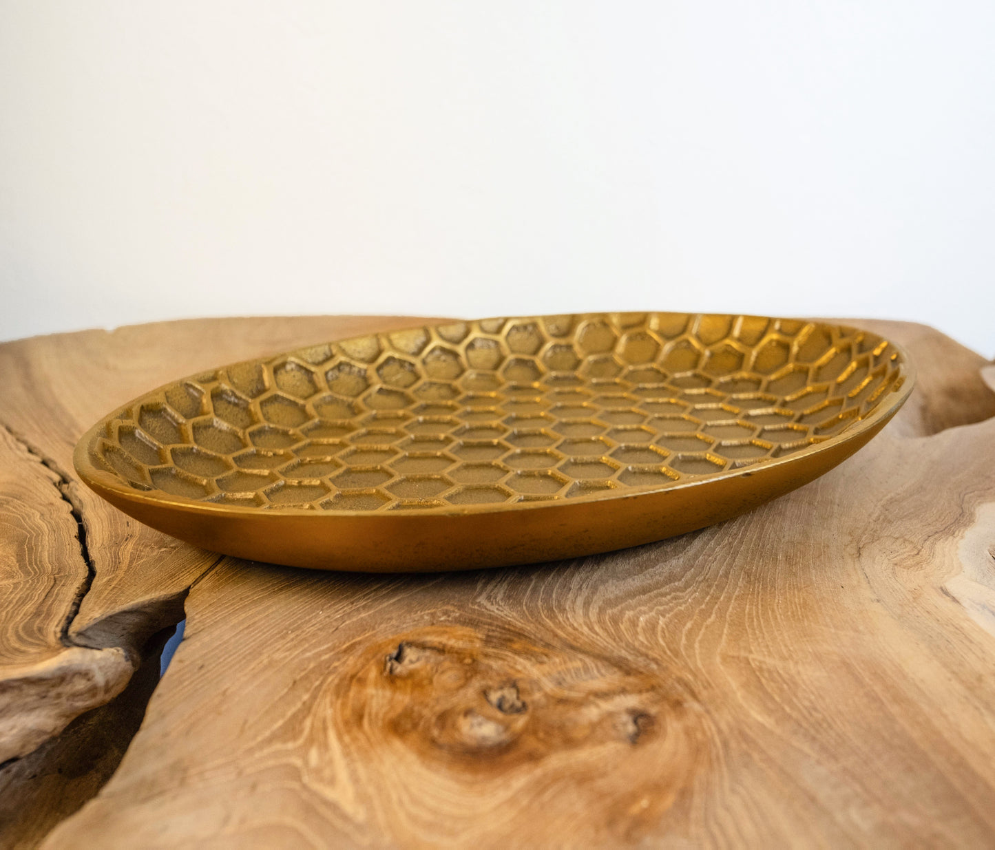 Sonoma Handcrafted Gold Honeycomb Oval Plate