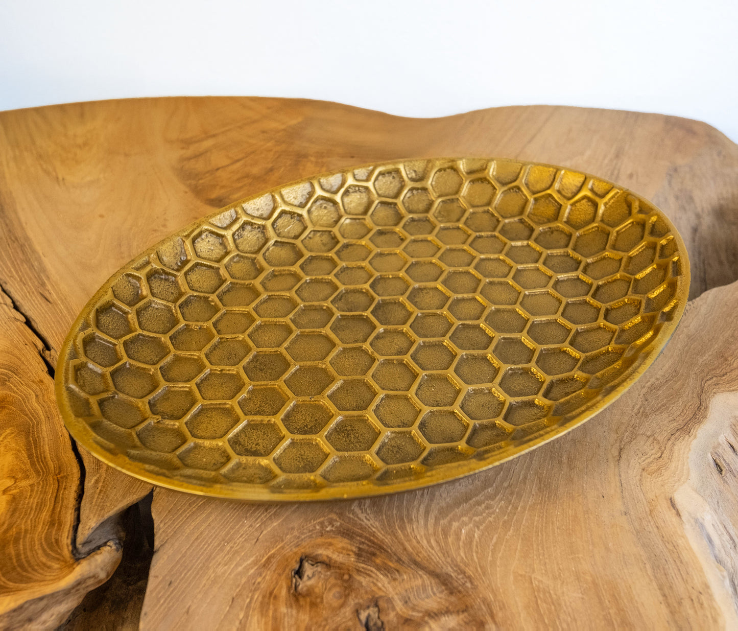 Sonoma Handcrafted Gold Honeycomb Oval Plate