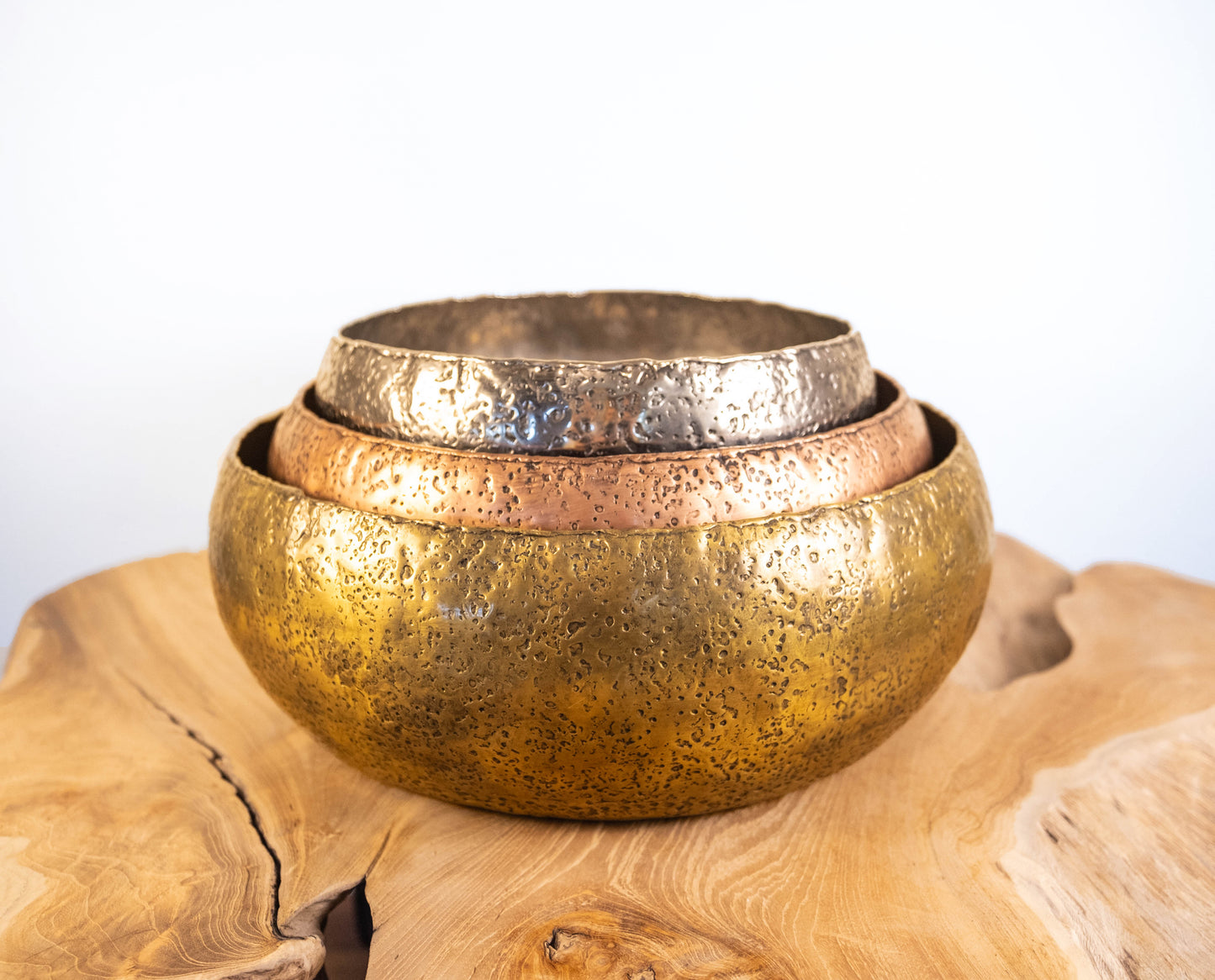 Big Sur Handcrafted Textured Nesting Bowls ( Set of 3 )