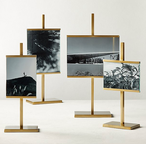 Floating photo frame